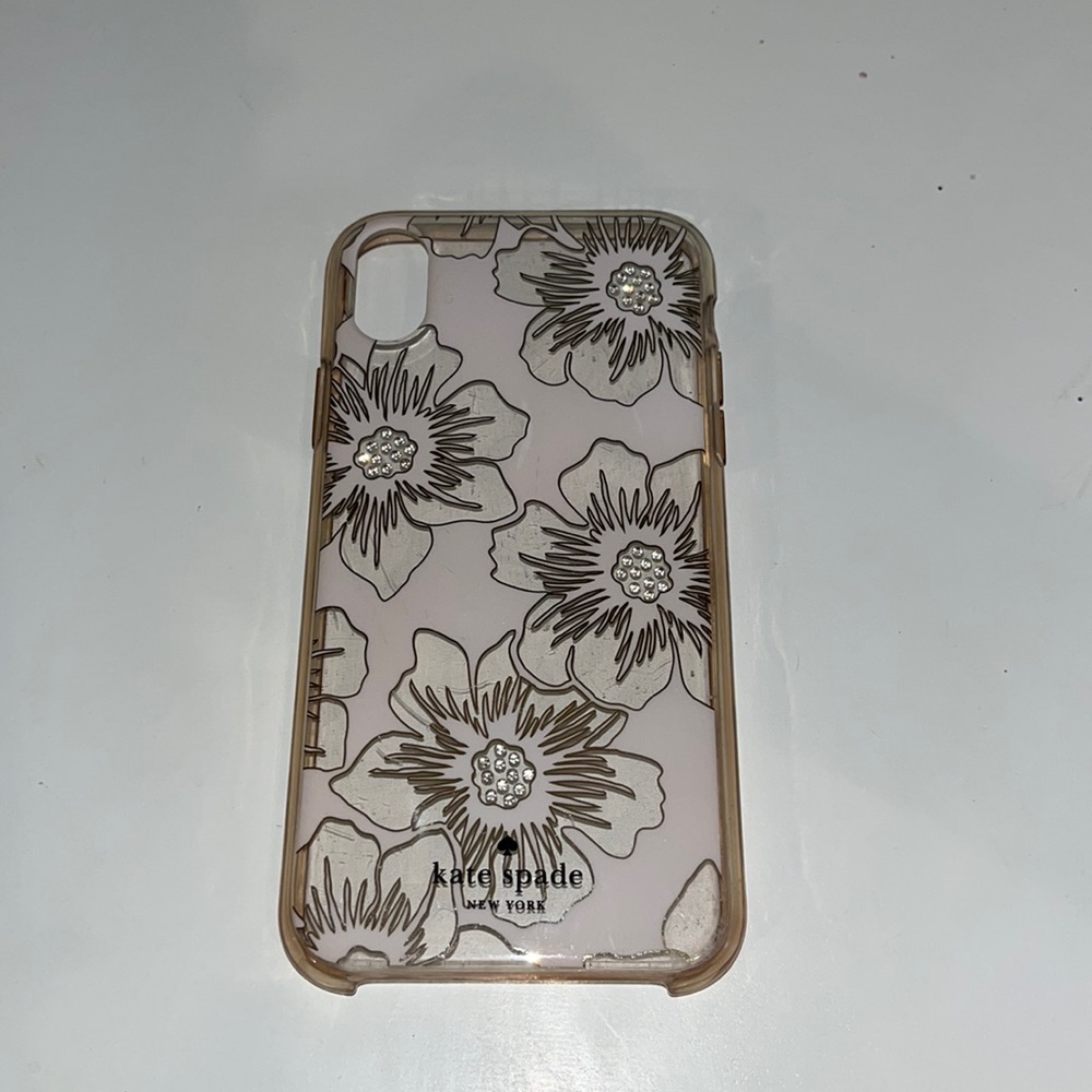 very light pink and rose gold kate spade iphone xr case
